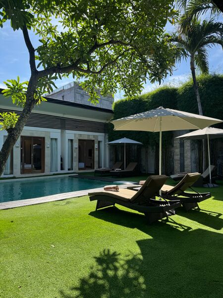Camp 2026, Viola Villa pool